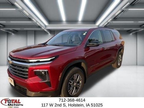 Used 2024 Chevrolet Traverse LT w/ LPO, Floor Liner Package FWD image 4