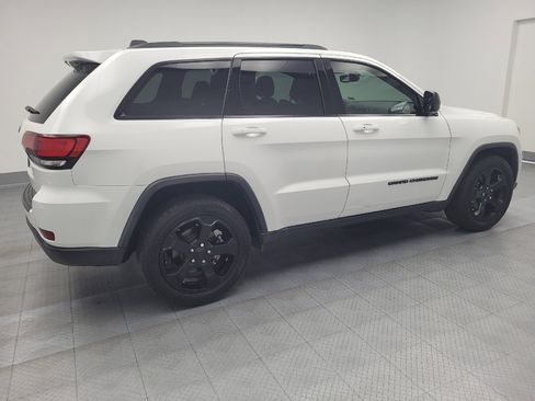 Used 2019 Jeep Grand Cherokee Laredo image 10