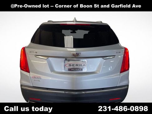 Used 2017 Cadillac XT5 Luxury w/ Driver Awareness Package AWD/4WD image 4