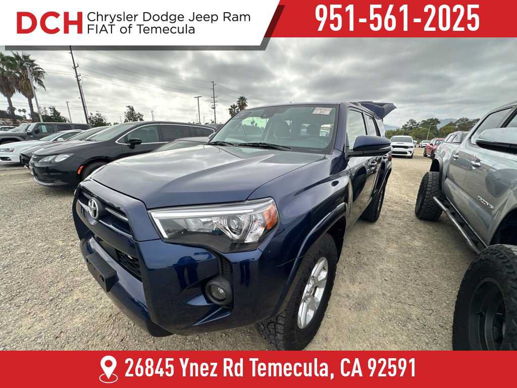 Used 2022 Toyota 4Runner SR5 Premium w/ Moonroof Package AWD/4WD image 1