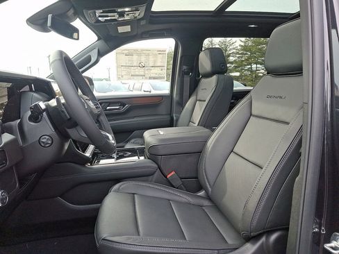 New 2026 GMC Yukon XL Denali w/ Sun & Power Step Package image 8