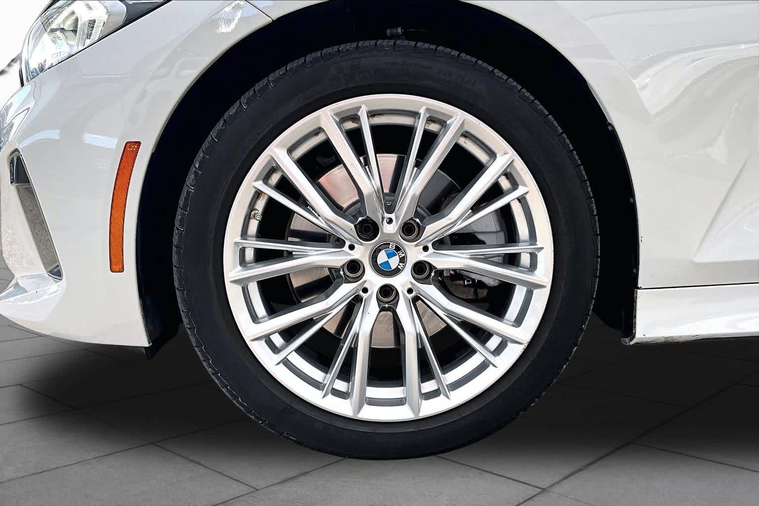 Used 2023 BMW 330i Sedan w/ Driving Assistance Package RWD image 11