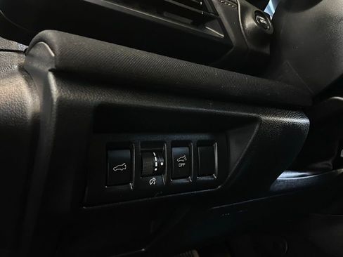 Used 2025 Subaru Outback Premium AWD/4WD image 28
