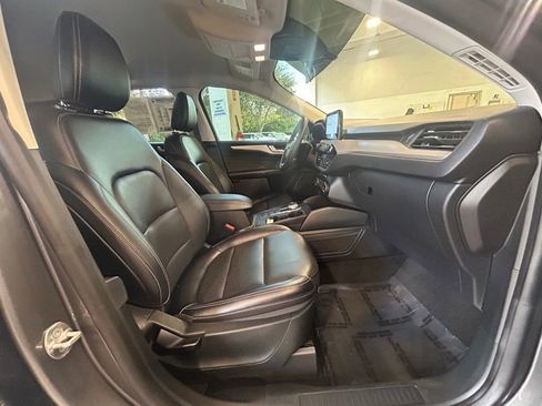 Certified 2022 Ford Escape SEL image 24