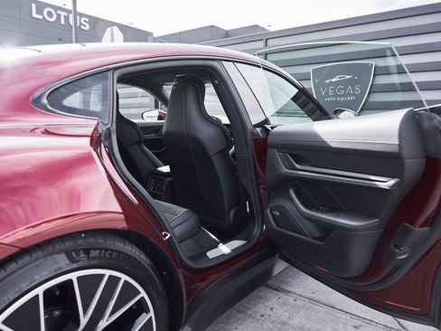 Used 2021 Porsche Taycan 4S image 26