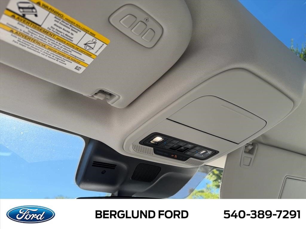 Used 2025 Ford Expedition Max Active AWD/4WD image 37