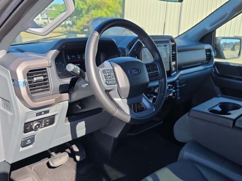 Used 2025 Ford F150 XLT w/ Equipment Group 301A Standard RWD image 22