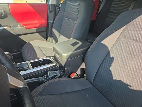 Used 2023 Toyota Tacoma SR5 w/ Technology Package image 18