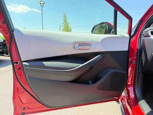 Used 2021 Toyota Corolla SE w/ Carpet Mat Package (TMS) image 9