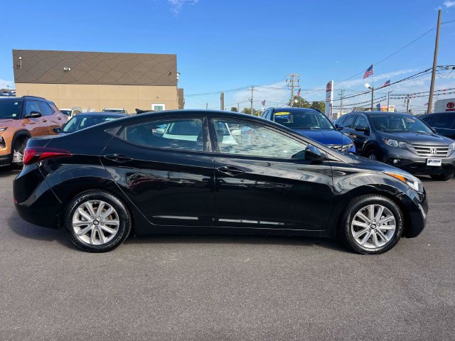 Used 2014 Hyundai Elantra SE w/ Option Group 02 FWD image 5
