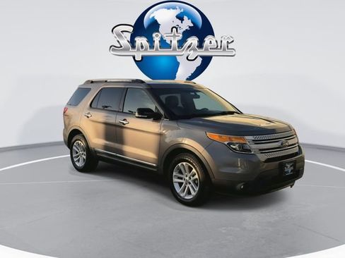 Used 2014 Ford Explorer XLT w/ Equipment Group 202A image 3