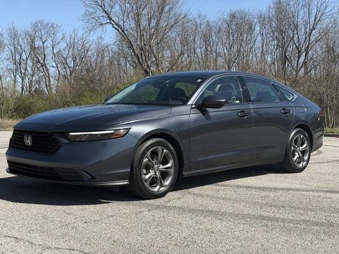 Used 2024 Honda Accord EX image 41
