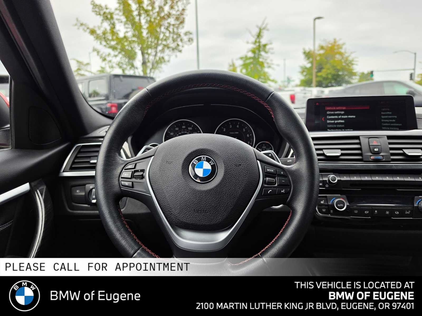 Used 2018 BMW 330i xDrive Sedan AWD/4WD image 23