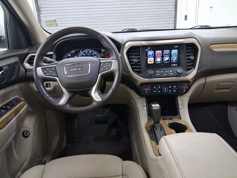 Used 2019 GMC Acadia Denali w/ Technology Package image 4