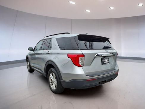 Used 2023 Ford Explorer XLT w/ Class IV Trailer Tow Package AWD/4WD image 4