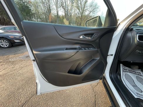 Used 2021 Chevrolet Equinox LT AWD/4WD image 16
