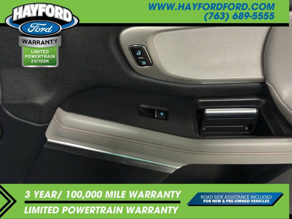 Used 2025 Ford Expedition Max Active AWD/4WD image 17