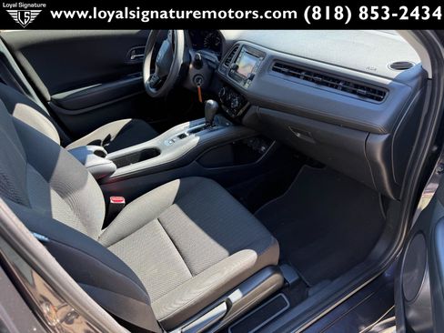 Used 2017 Honda HR-V LX image 27