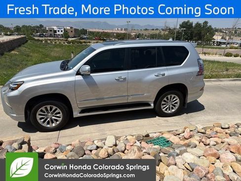 Used 2015 Lexus GX 460 w/ Premium Package AWD/4WD image 3
