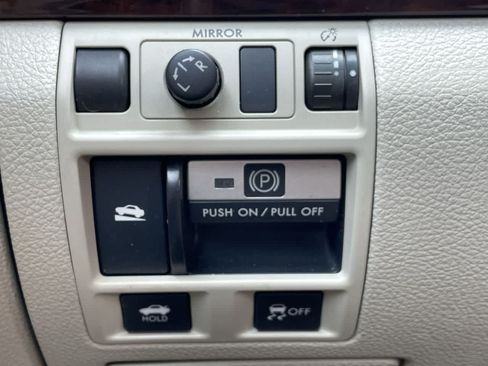 Used 2013 Subaru Legacy 2.5i Limited AWD/4WD image 28