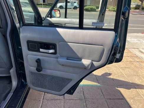 Used 1996 Jeep Cherokee 4WD 4-Door image 38