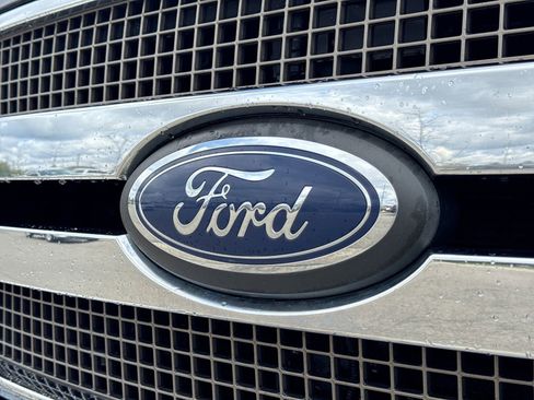 Used 2018 Ford F150 King Ranch w/ Equipment Group 601A Luxury AWD/4WD image 14