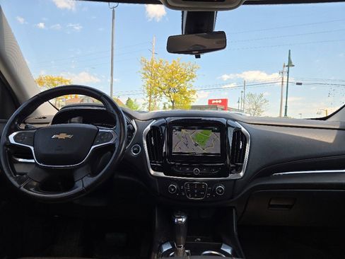 Used 2018 Chevrolet Traverse LT AWD/4WD image 38