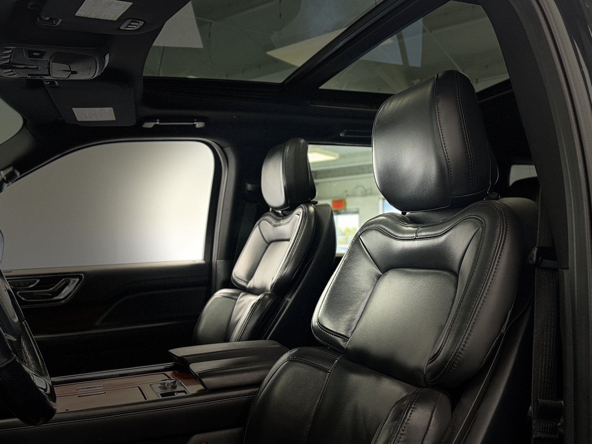 Used 2022 Lincoln Navigator L 4WD image 13