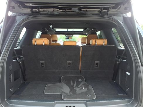 Certified 2023 Ford Expedition Platinum AWD/4WD image 18