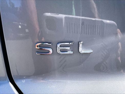 Certified 2024 Volkswagen Atlas Cross Sport SEL Premium R-Line AWD/4WD image 31