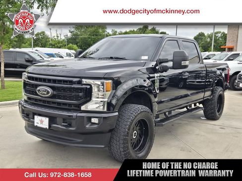 Used 2022 Ford F250 XLT w/ Black Appearance Package AWD/4WD image 1