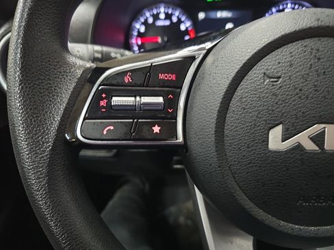 Used 2023 Kia Forte LXS w/ LXS Technology Package FWD image 19