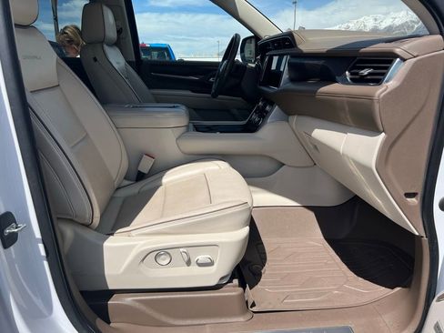 Used 2021 GMC Yukon Denali AWD/4WD image 18
