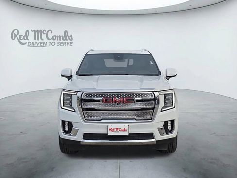 Used 2023 GMC Yukon SLT w/ SLT Luxury Package image 8