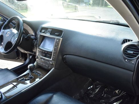 Used 2010 Lexus IS 350 w/ Luxury Plus Value Edition RWD image 21