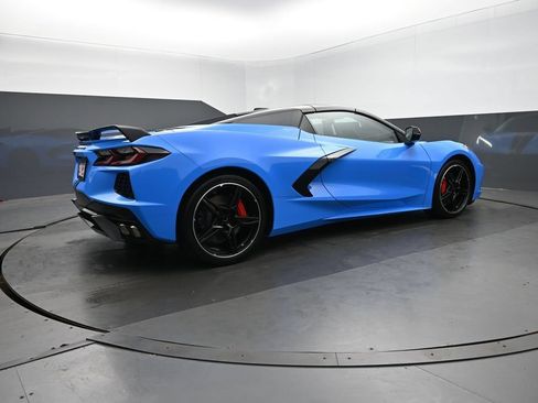 Used 2022 Chevrolet Corvette Stingray Premium Conv w/ Z51 Performance Package RWD image 10