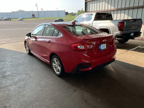 Used 2017 Chevrolet Cruze LT w/ Sun And Sound Package FWD image 4