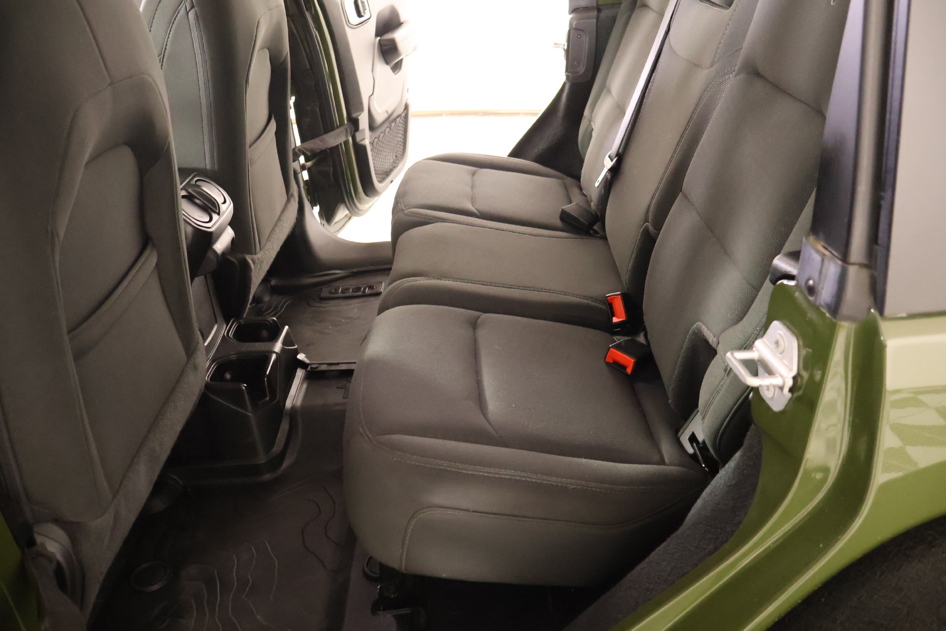 Used 2020 Jeep Wrangler Unlimited Sport AWD/4WD image 12