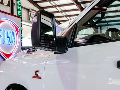 Used 2024 RAM 3500 Big Horn image 39