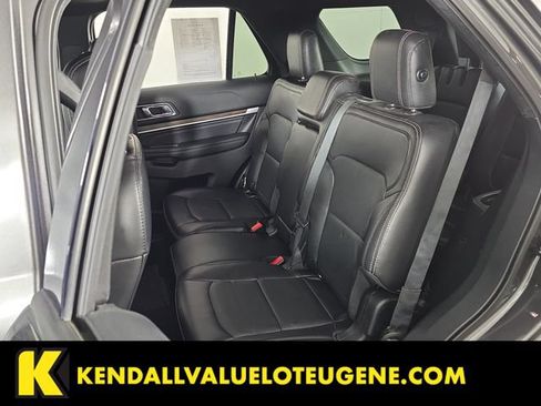 Used 2018 Ford Explorer Limited w/ Equipment Group 301A AWD/4WD image 26