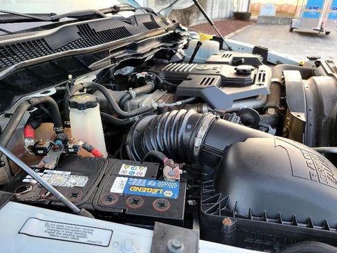 Used 2017 RAM 5500 Tradesman image 5