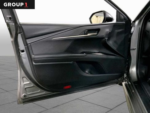 Used 2025 Toyota Camry SE FWD image 22