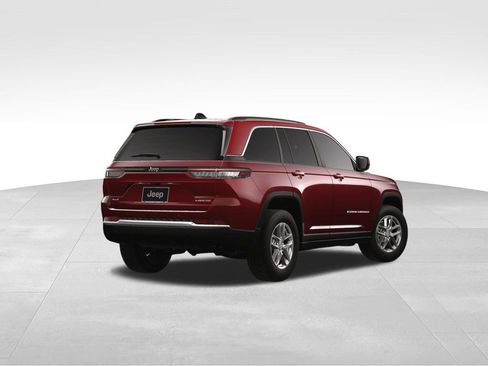 New 2025 Jeep Grand Cherokee 4WD image 6