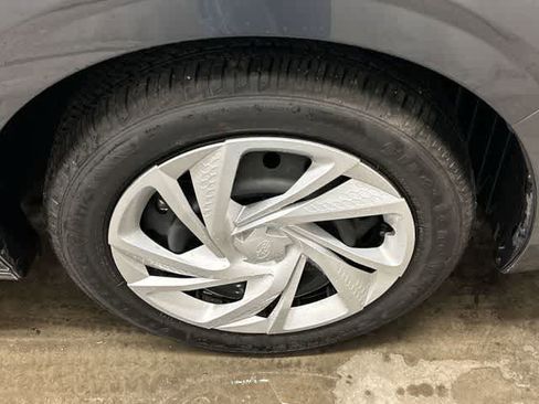 Used 2024 Subaru Impreza 2.0i image 5