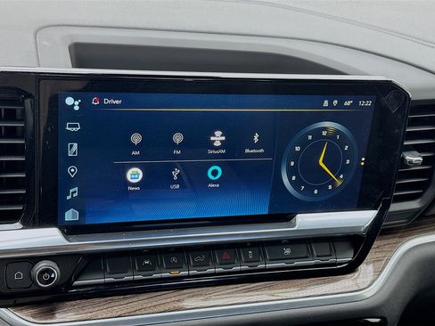 Used 2025 Chevrolet Silverado 1500 LT image 11