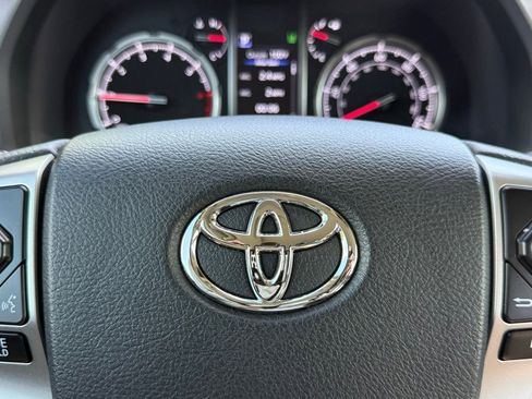 Used 2024 Toyota 4Runner Limited AWD/4WD image 30