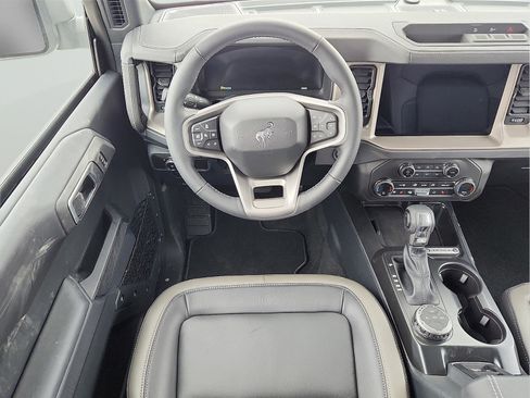 New 2026 Ford Bronco Outer Banks image 7