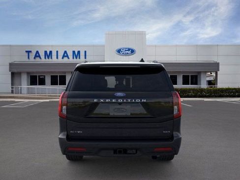 New 2025 Ford Expedition Max Active image 5