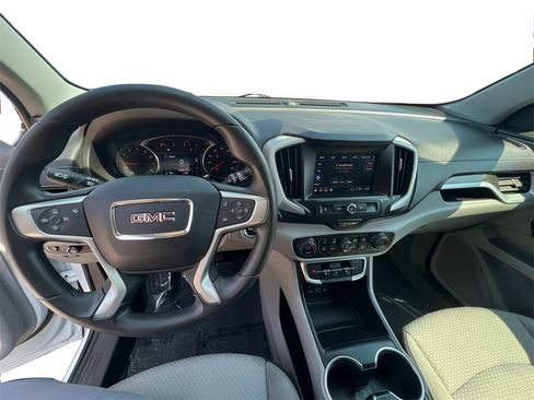 Used 2023 GMC Terrain SLE w/ Driver Convenience Package image 21