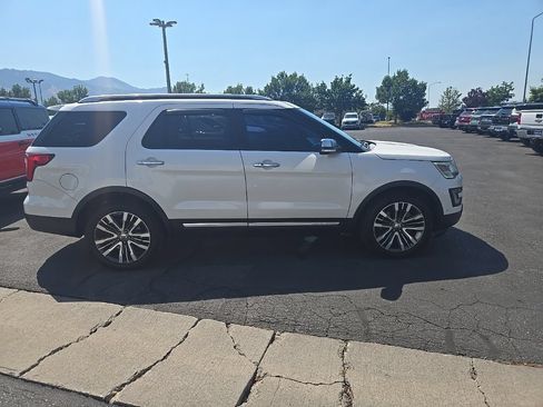 Used 2016 Ford Explorer Platinum AWD/4WD image 4